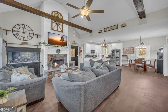 223 Maple Drive, Commerce, GA 30529