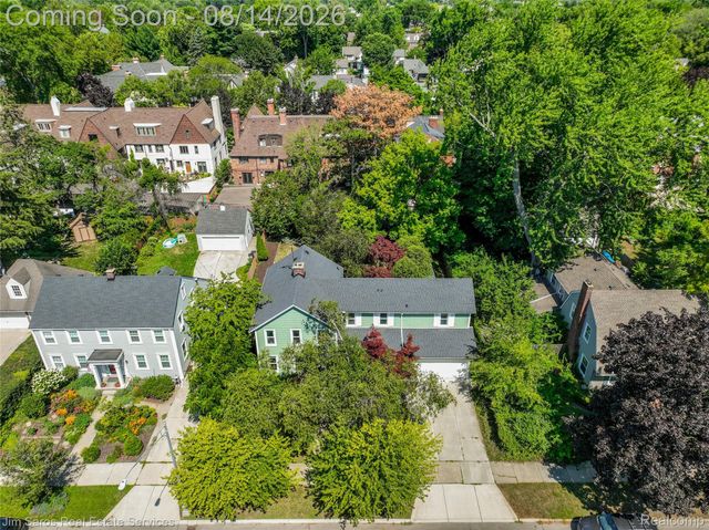 16845 Maumee Avenue, Grosse Pointe, MI 48230