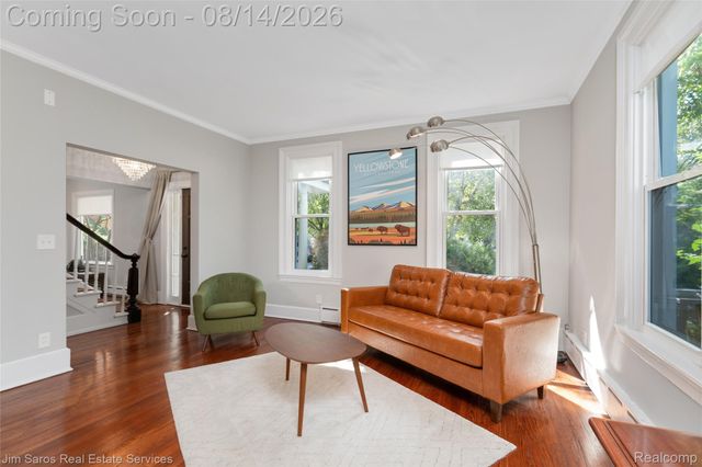 16845 Maumee Avenue, Grosse Pointe, MI 48230