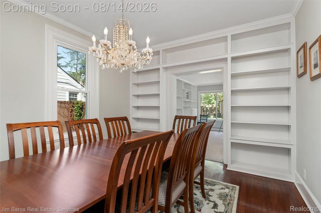 16845 Maumee Avenue, Grosse Pointe, MI 48230