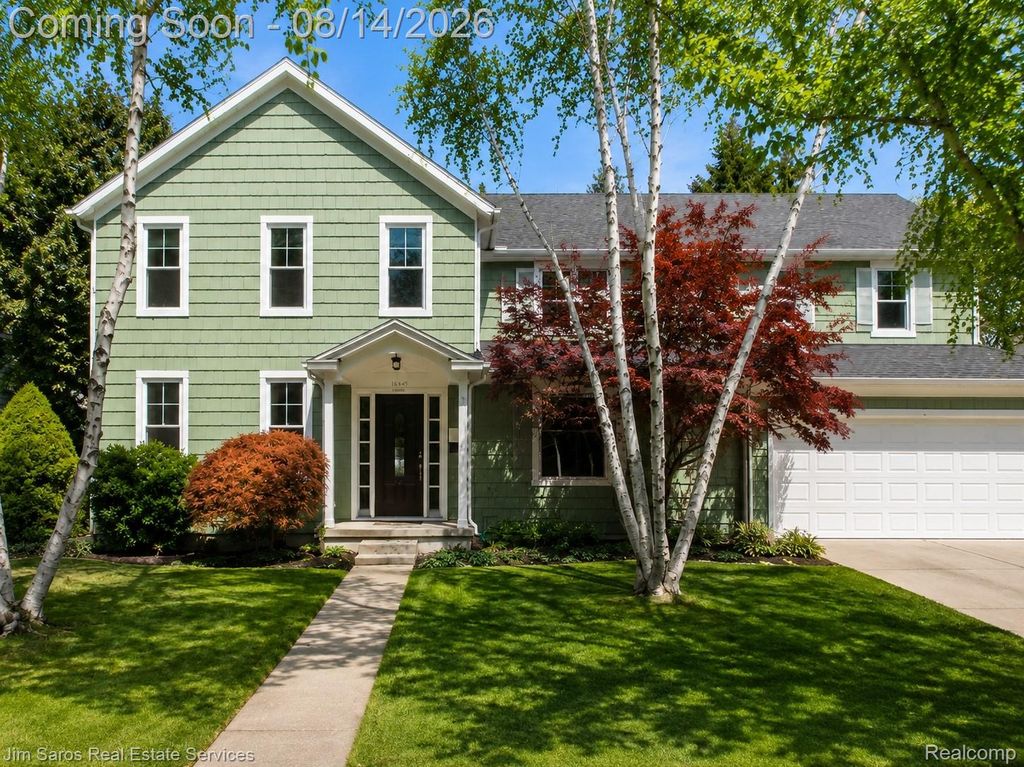 16845 Maumee Avenue, Grosse Pointe, MI 48230