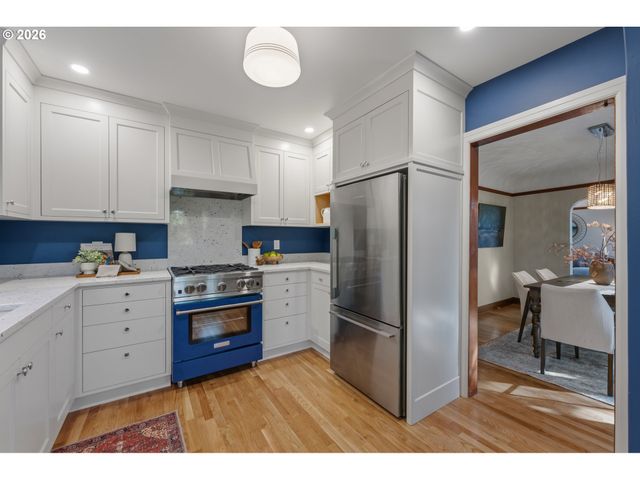 3148 Sw FAIRVIEW Blvd, Portland, OR 97205