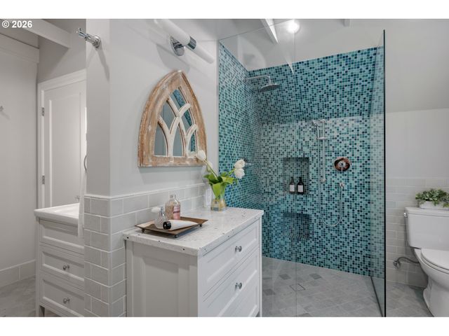 3148 Sw FAIRVIEW Blvd, Portland, OR 97205