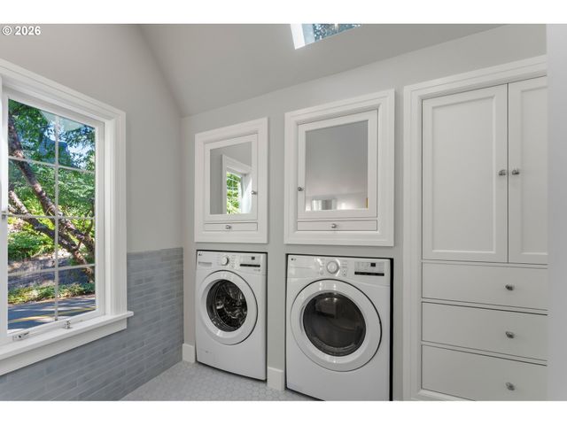3148 Sw FAIRVIEW Blvd, Portland, OR 97205