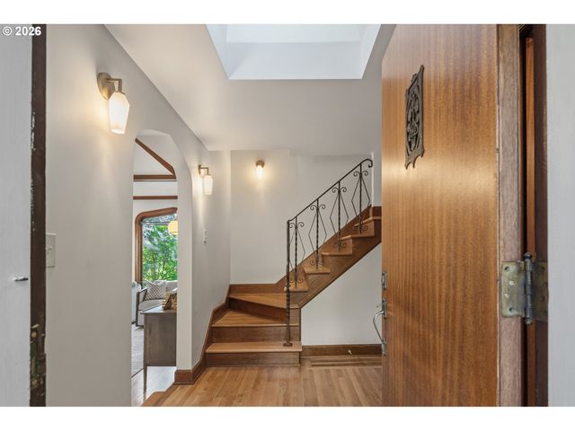 3148 Sw FAIRVIEW Blvd, Portland, OR 97205