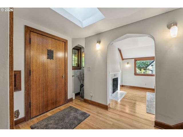 3148 Sw FAIRVIEW Blvd, Portland, OR 97205