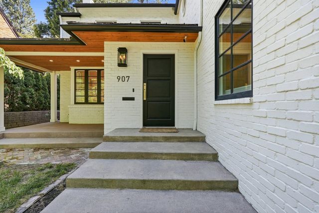 907 W 20TH Ave, Spokane, WA 99203