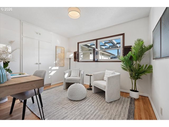 13705 Ne SACRAMENTO St, Portland, OR 97230