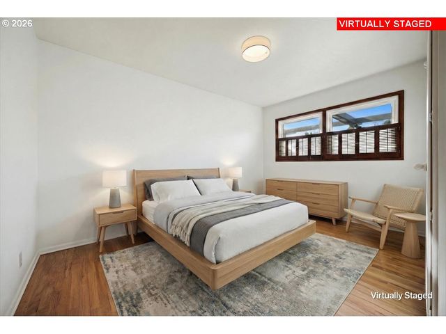 13705 Ne SACRAMENTO St, Portland, OR 97230