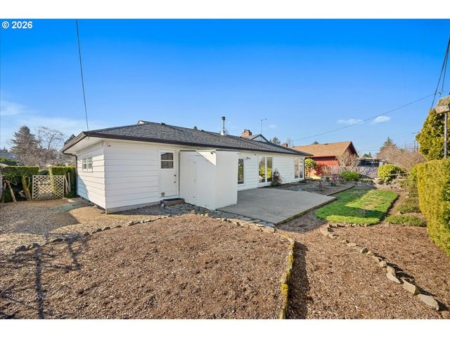 13705 Ne SACRAMENTO St, Portland, OR 97230