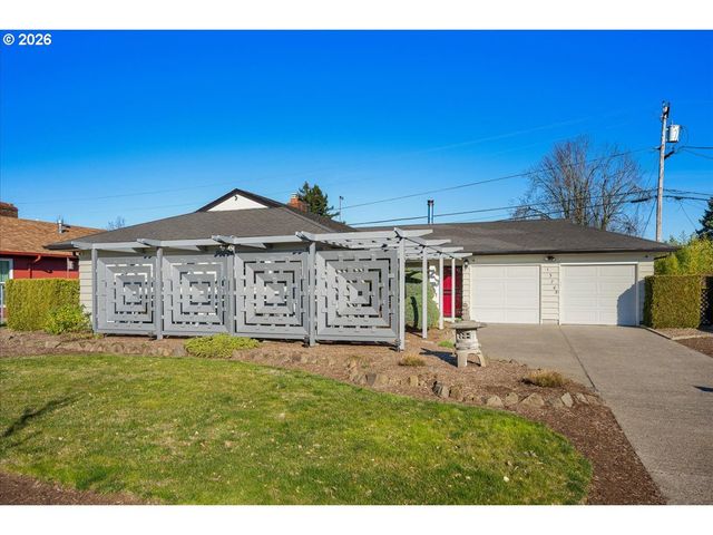 13705 Ne SACRAMENTO St, Portland, OR 97230