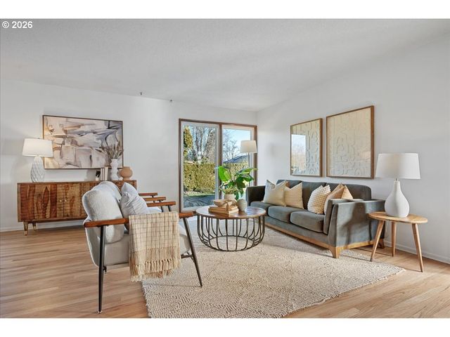 13705 Ne SACRAMENTO St, Portland, OR 97230