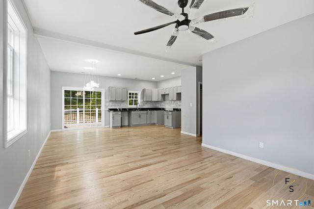 10 Church Street, Sprague, CT 06330