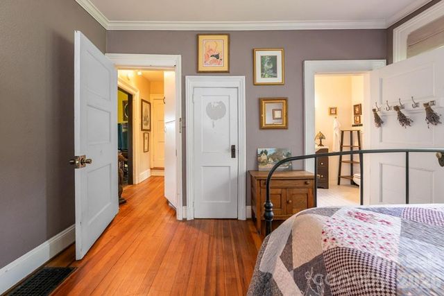 25 Mineral Springs Road, Asheville, NC 28805