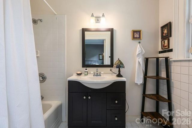 25 Mineral Springs Road, Asheville, NC 28805