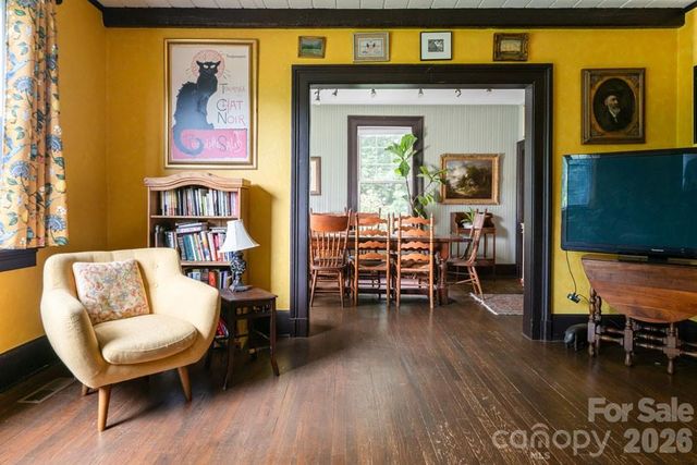 25 Mineral Springs Road, Asheville, NC 28805