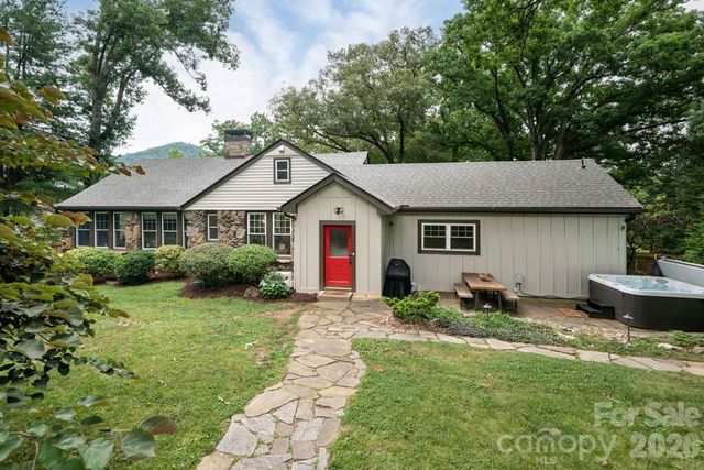 25 Mineral Springs Road, Asheville, NC 28805