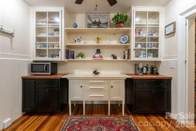 25 Mineral Springs Road, Asheville, NC 28805