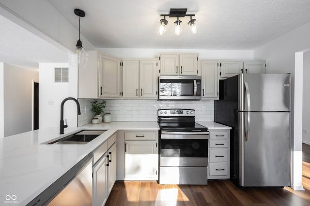 6785 Dunsany Lane, Indianapolis, IN 46254