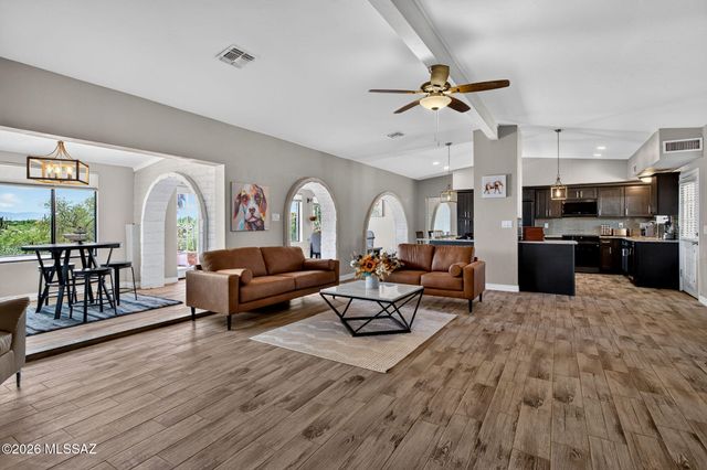 6921 N Camino Verde, Tucson, AZ 85743