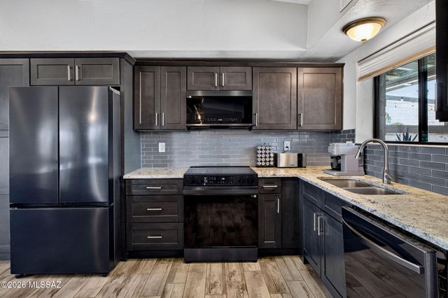 6921 N Camino Verde, Tucson, AZ 85743