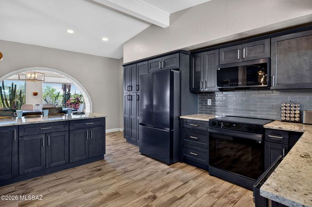 6921 N Camino Verde, Tucson, AZ 85743