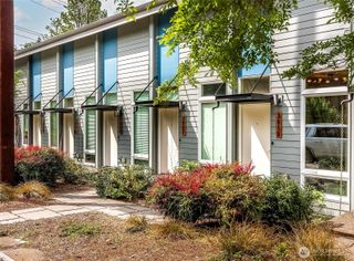 3855 21st Avenue SW, Seattle, WA 98106
