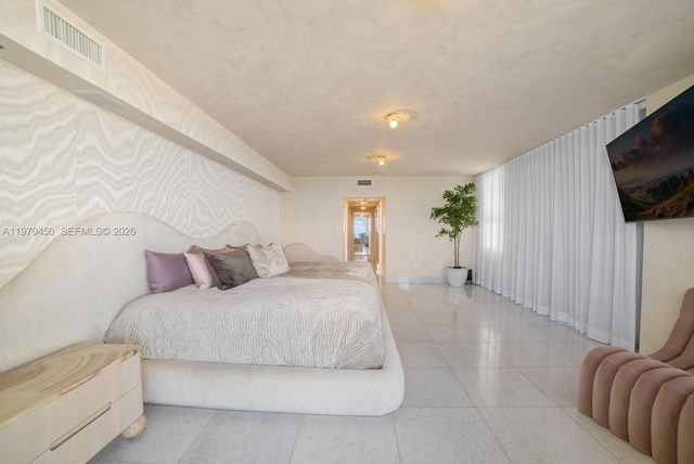 5801 Collins Avenue 1200, Miami Beach, FL 33140