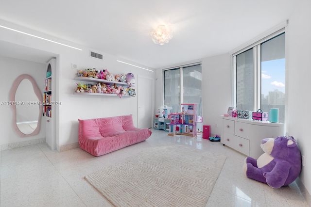 5801 Collins Avenue 1200, Miami Beach, FL 33140