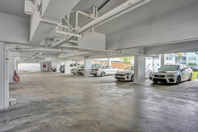 320 S Surf Road 402, Hollywood, FL 33019