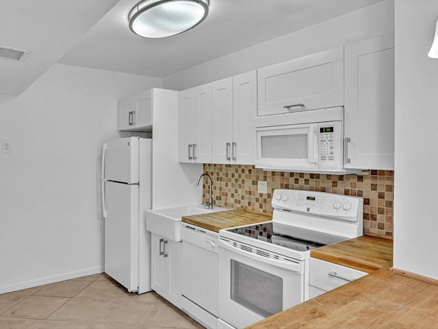 320 S Surf Road 402, Hollywood, FL 33019