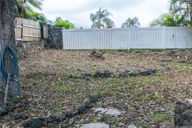 526 Ulumawao Street, Kailua, HI 96734