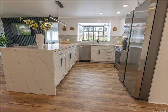 526 Ulumawao Street, Kailua, HI 96734