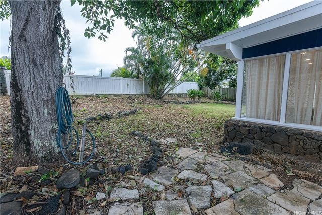 526 Ulumawao Street, Kailua, HI 96734