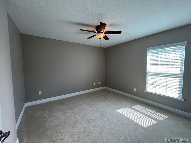 9344 S Deer Park Drive, Homosassa, FL 34446
