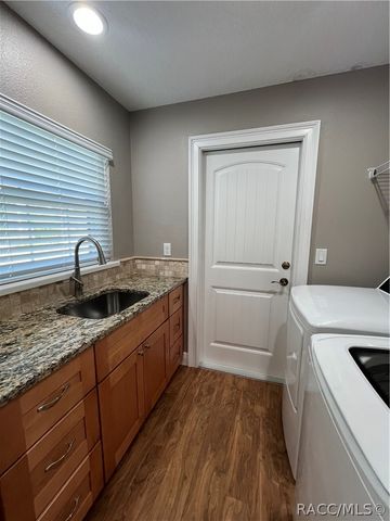 9344 S Deer Park Drive, Homosassa, FL 34446