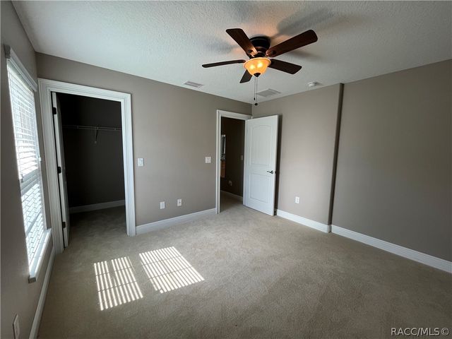 9344 S Deer Park Drive, Homosassa, FL 34446