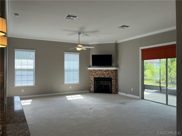 9344 S Deer Park Drive, Homosassa, FL 34446