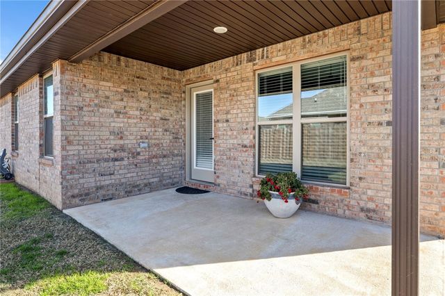 5558 Clear Springs Avenue, Springdale, AR 72762