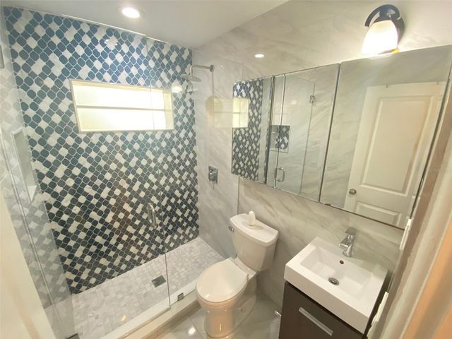 1001 E PINE STREET, Orlando, FL 32801