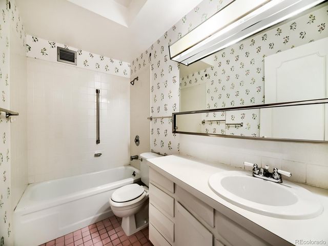 9355 E Center Avenue 9C, Denver, CO 80247