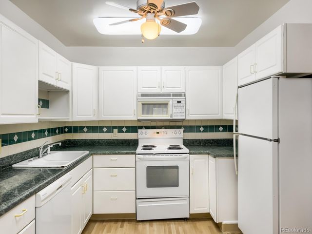 9355 E Center Avenue 9C, Denver, CO 80247