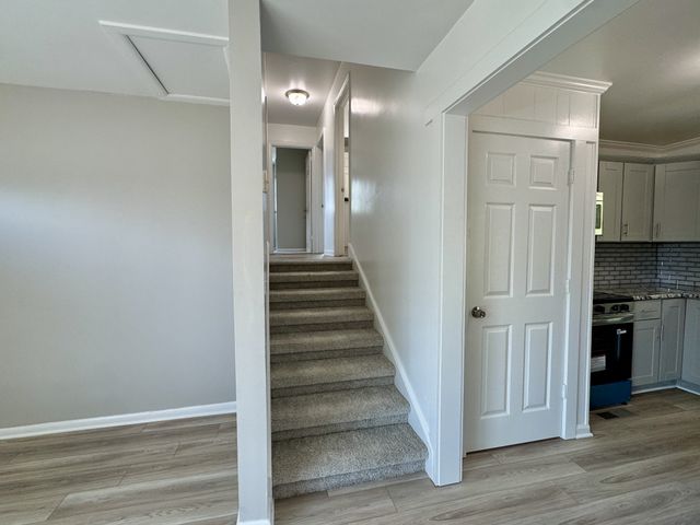 3074 Richmond Hill Dr, Nashville, TN 37207