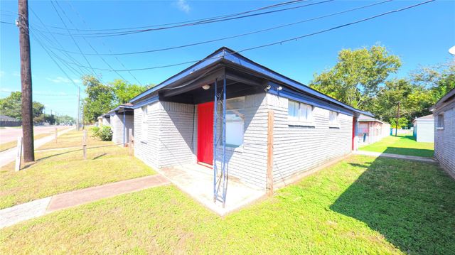 5127 Weaver Road, Houston, TX 77016
