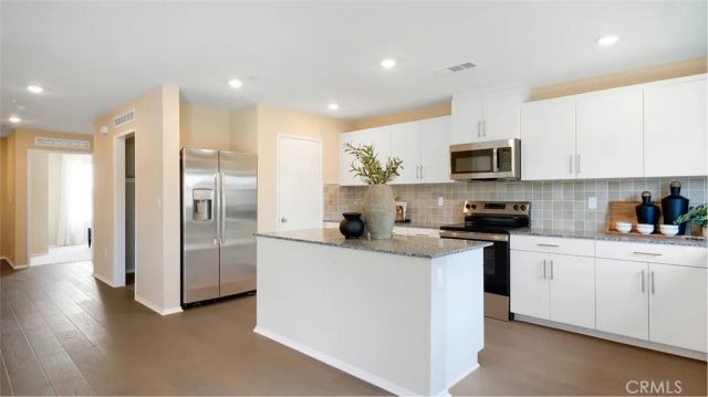 1437 Noble Rein Drive, San Jacinto, CA 92582