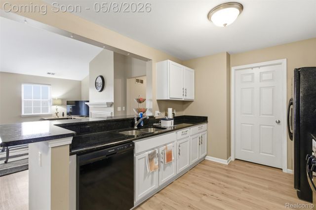 21582 Majestic Drive, Brownstown Charter Township, MI 48183