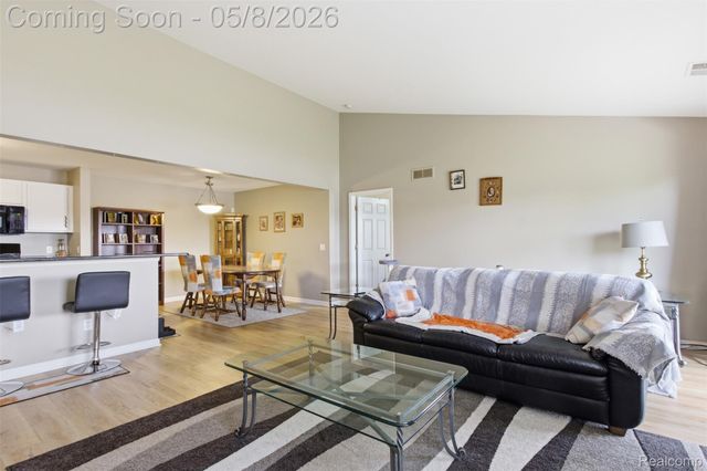 21582 Majestic Drive, Brownstown Charter Township, MI 48183