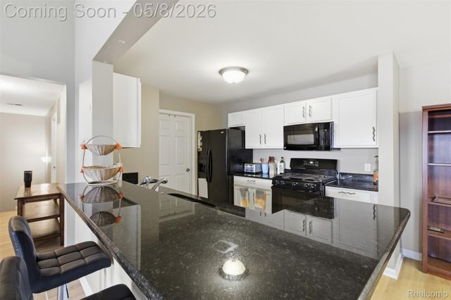 21582 Majestic Drive, Brownstown Charter Township, MI 48183