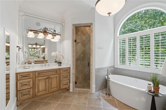 6029 Shadburn Ferry Road, Buford, GA 30518