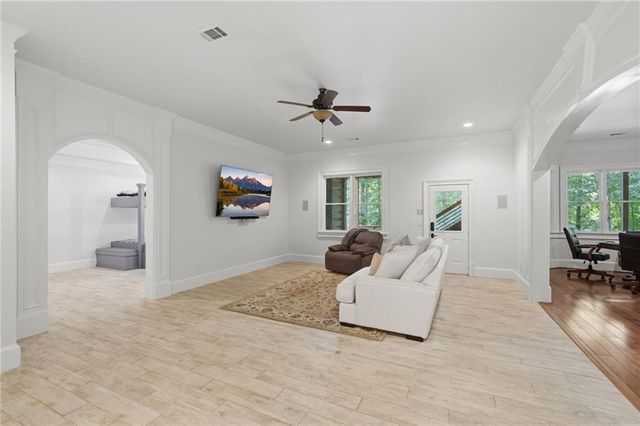 6029 Shadburn Ferry Road, Buford, GA 30518